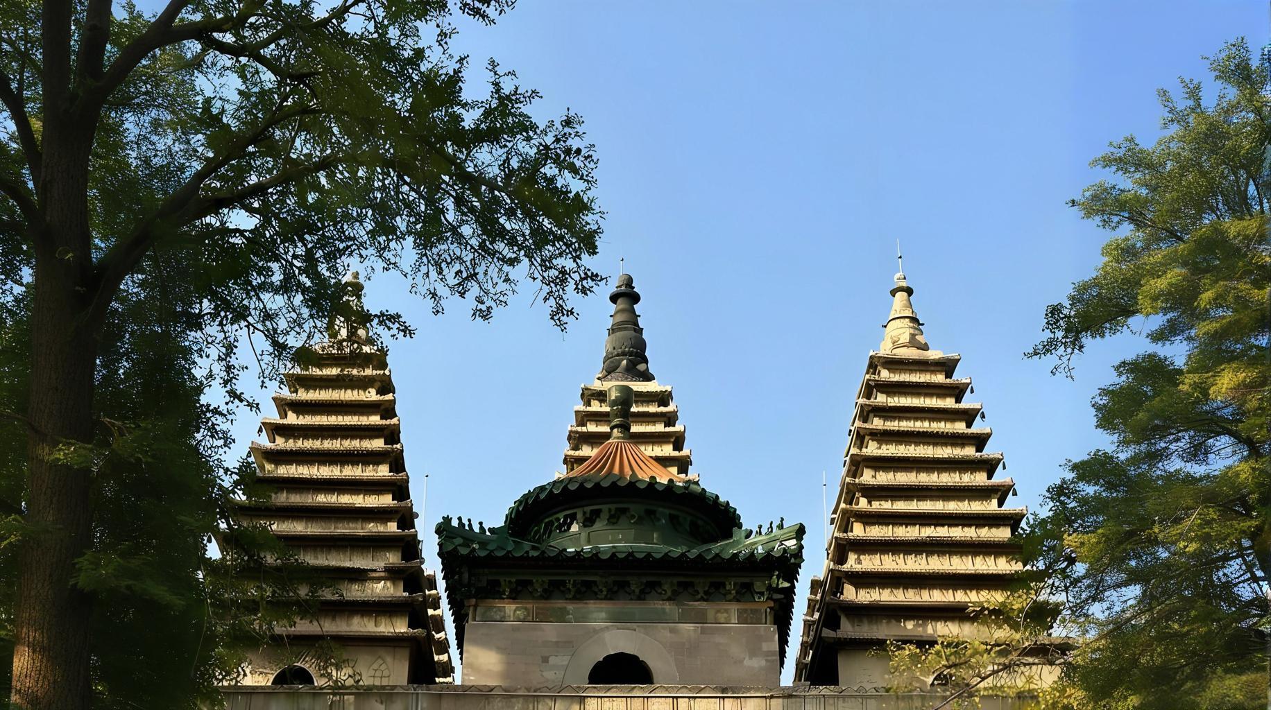 Five Pagoda Temple